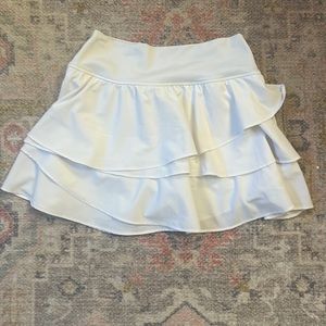 White Aerie tennis skirt, size small. Lightly worn.